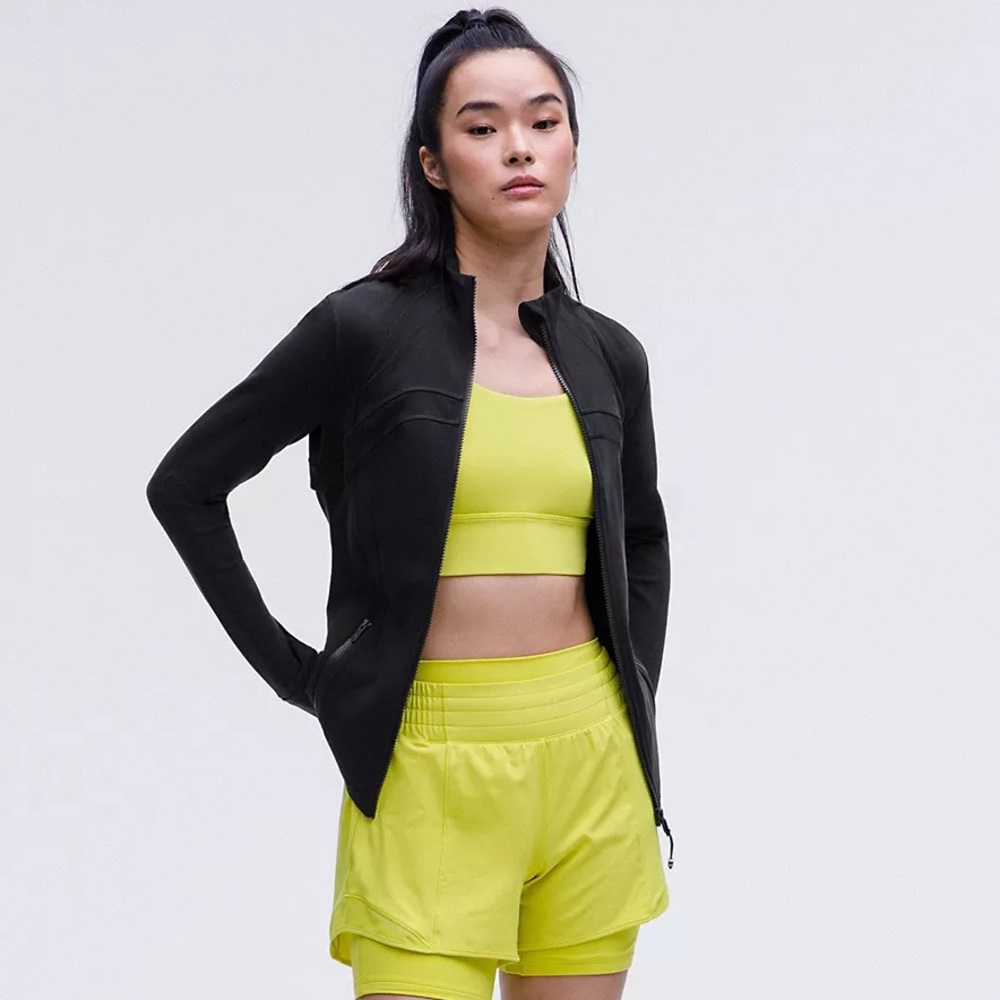 Lululemon Black Define Jacket size 2 thumb holes yoga